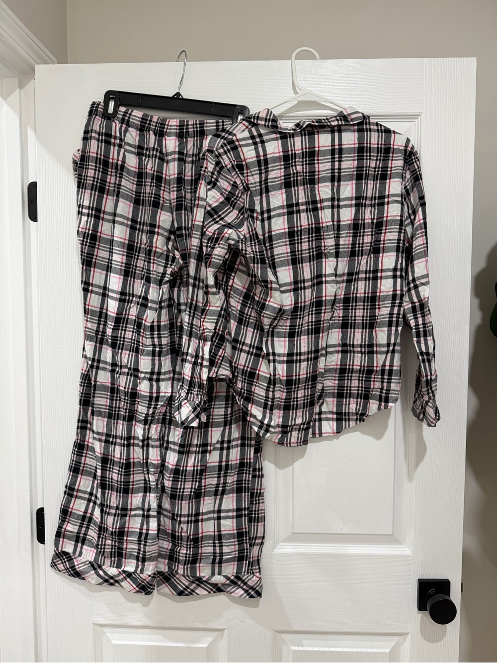 Victoria's Secret Pink - Plaid Pajama Set - Picture 4 of 4